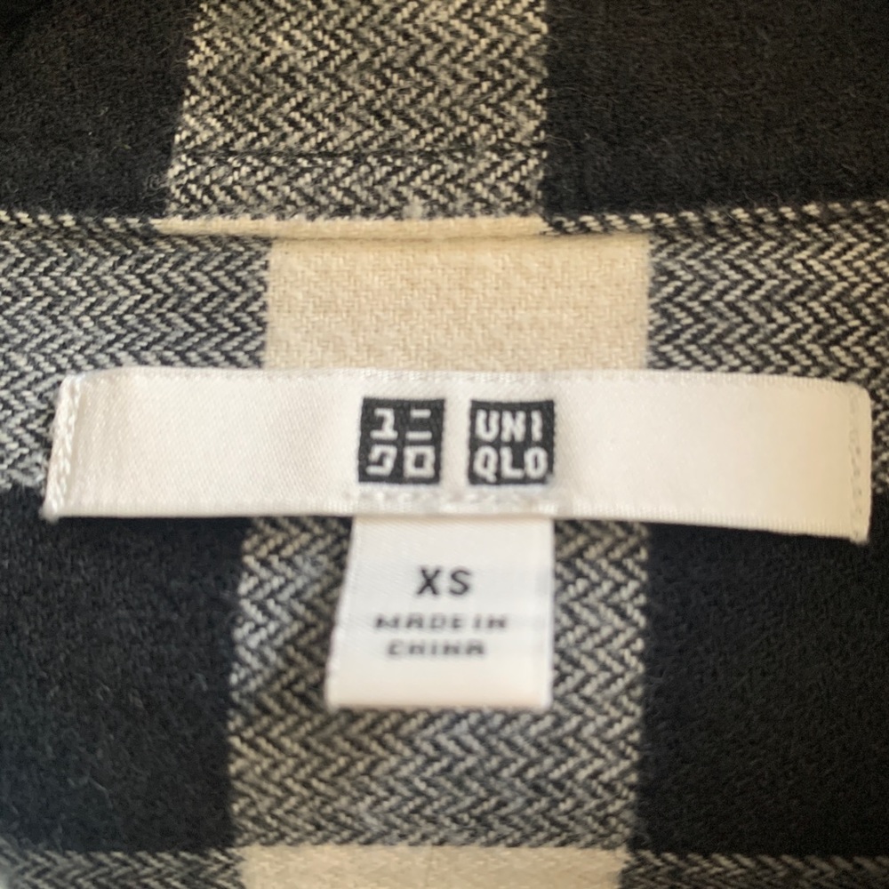 Uniqlo Flannel - Picture 3 of 3